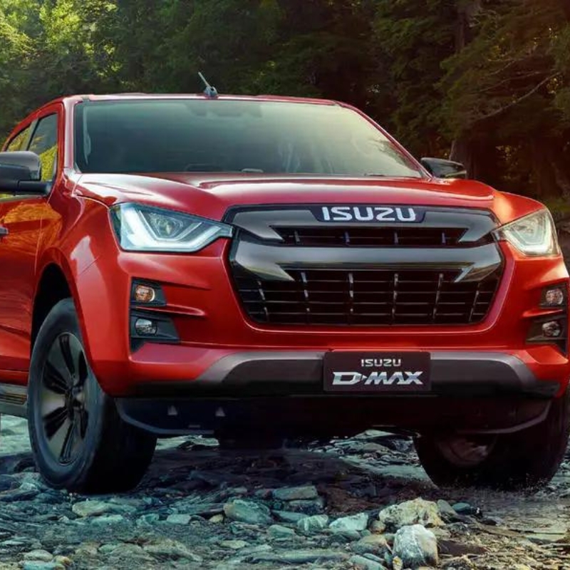 Isuzu_D_Max_2019_emprosthia_fanaria_led_sky_4__1709564137_914